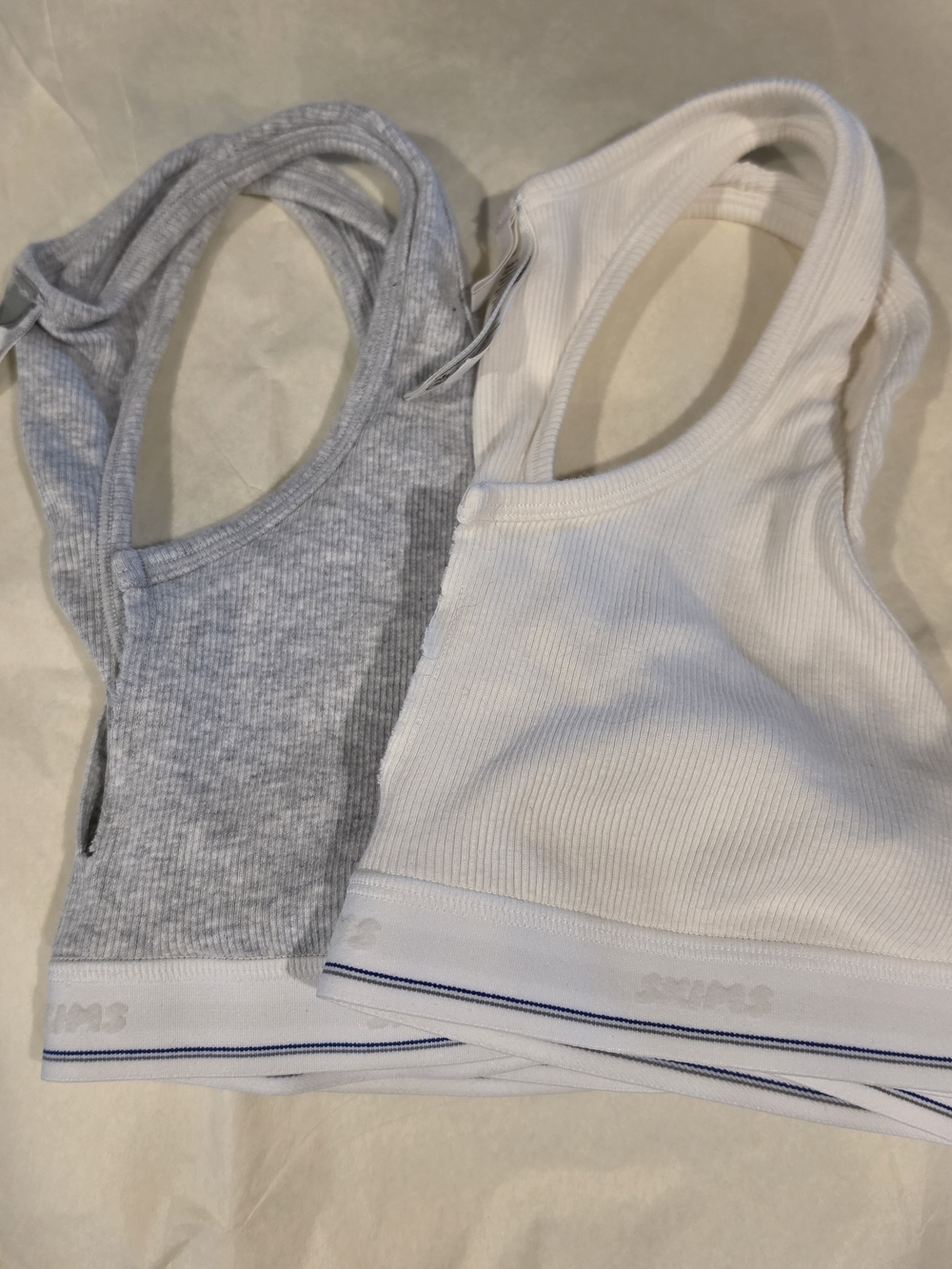 SKIMS Ribbed Racerback Bralettes - Set Of 2 MEDIUM White & Heather Gray